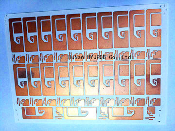 La carte PCB en céramique de noyau, le feu de freinage élevé de carte PCB de lampe de voiture a mené le conseil de noyau en métal de lumières Fournisseur